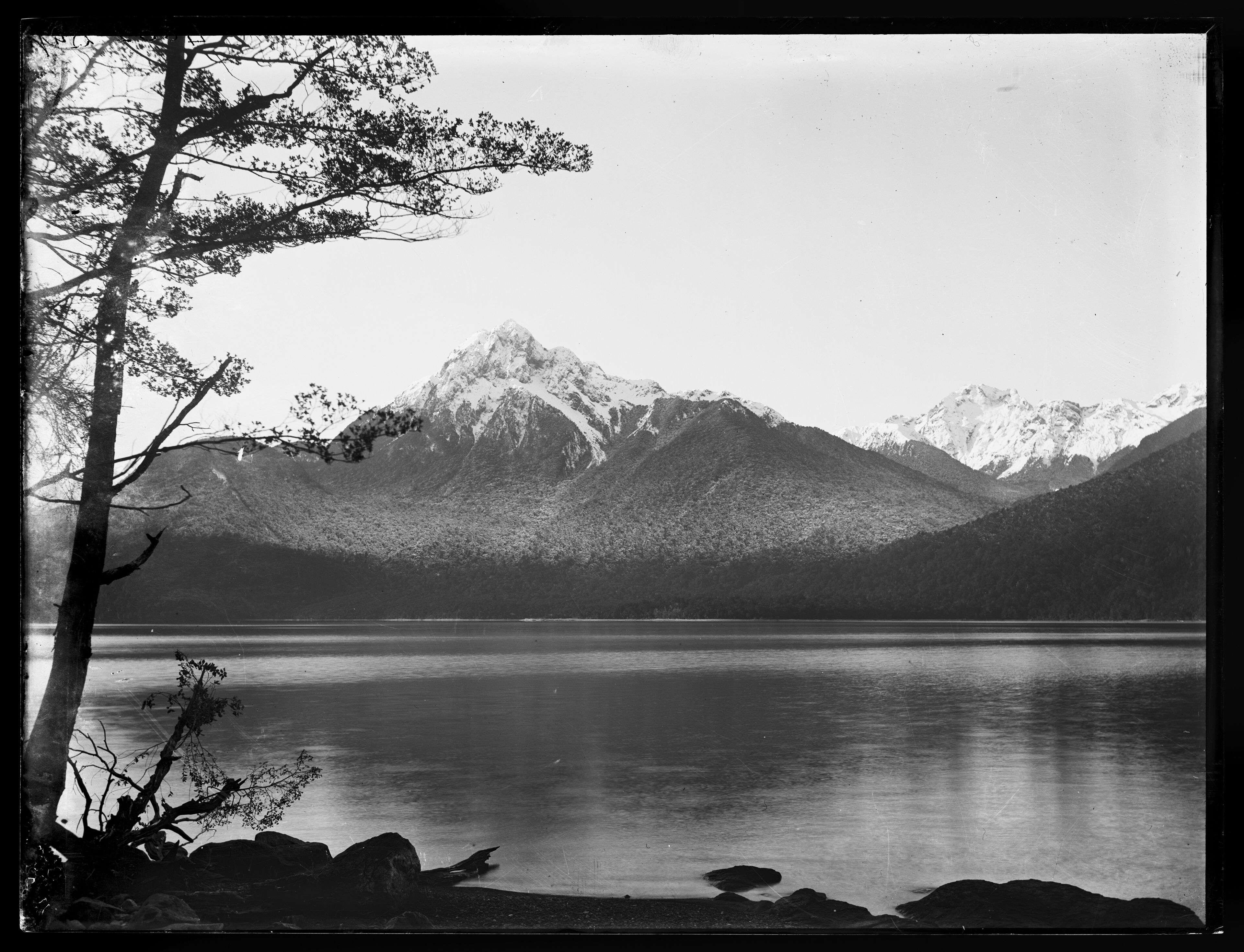 Lake Te Anau, perhaps Largs Peak.